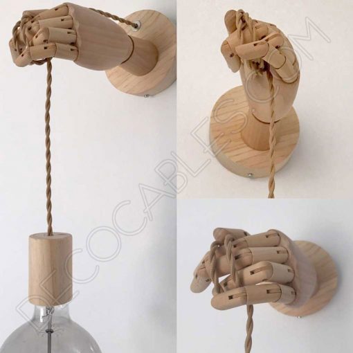 Lámpara aplique de pared en madera modelo mano
