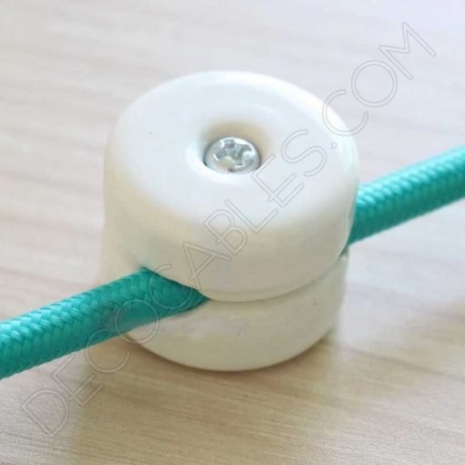 aislador de porcelana blanco para cable redondo textil o de silicona
